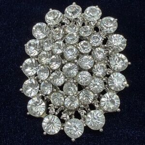 Vintage Rhinestones Crystal Cluster Brooch Pin - Clear Silver-Tone